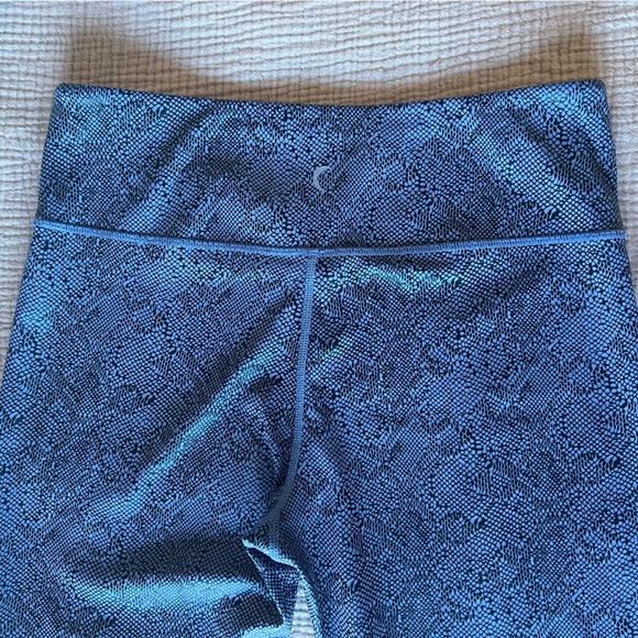 Zyia Sea Krait Deluxe Hi-rise Legging 28" Blue Snake Reptile Print 12 L - Picture 3 of 7